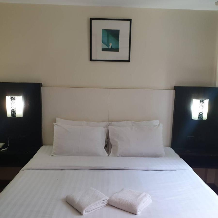 Zen Hotel @18 Бангкок Экстерьер фото