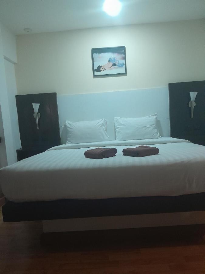 Zen Hotel @18 Бангкок Экстерьер фото